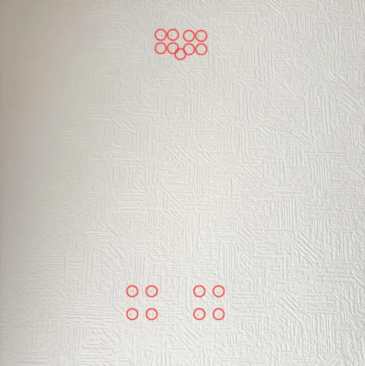 ベルメゾン 壁付け物干し　取り外した後の壁の状態