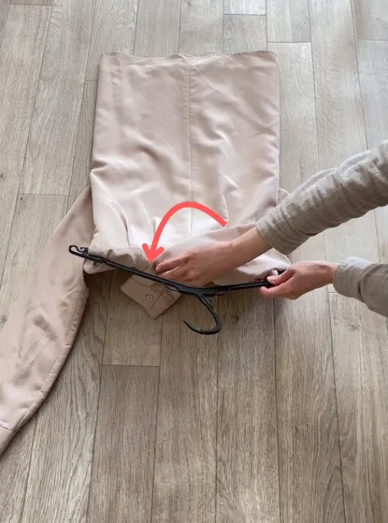 丈が長い服のたたみ方