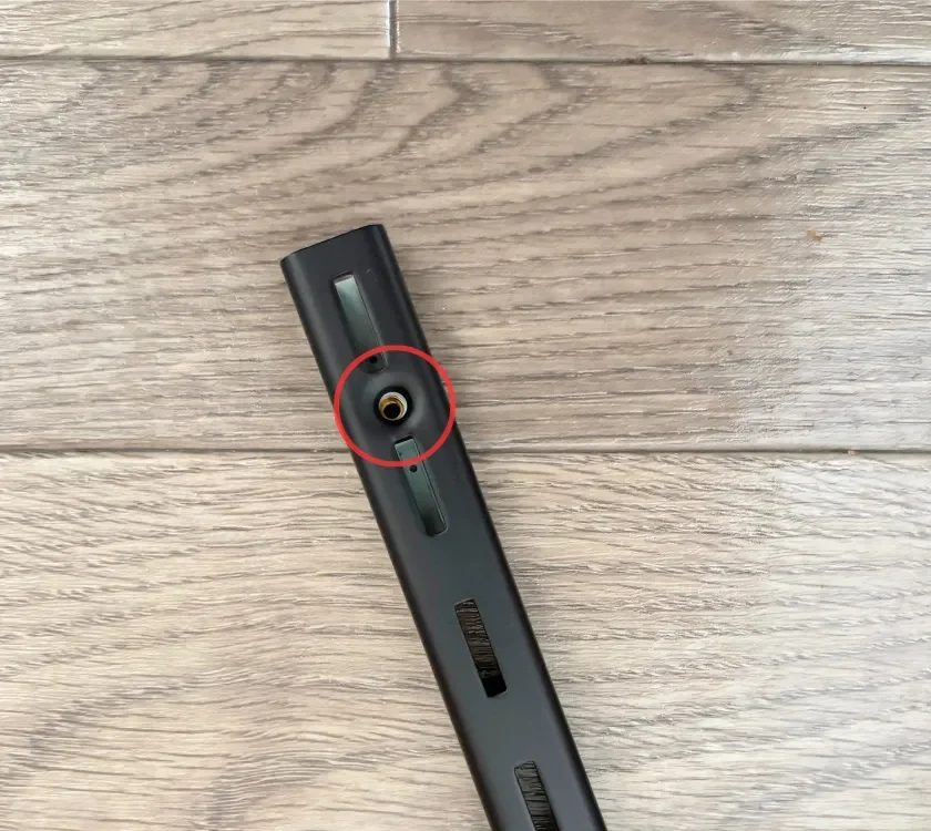 ピラシェル棚柱にネジを取りつける