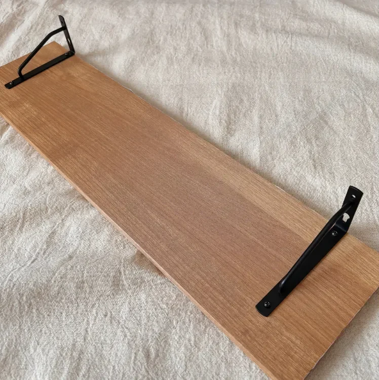 棚受けを付けた棚板