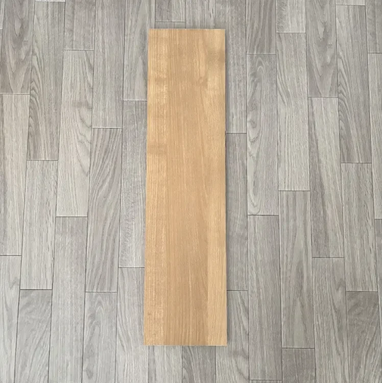 リメイクシートを貼った棚板